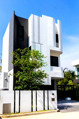 Houses for rent Anya Thani Industrial Estate (Gemopolis) : 📌 For Rent House ALTITUDE FOREST ONNUT-LATKRABANG 3-story 3 bedroom 4 bathroom