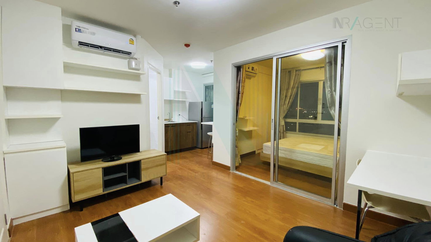 picture For Rent Condo THE TRUST RESIDENCE RATCHADA-RAMA 3 Building B, Floor 17,1 bed room, Room size 29.00 sqm - 1/8