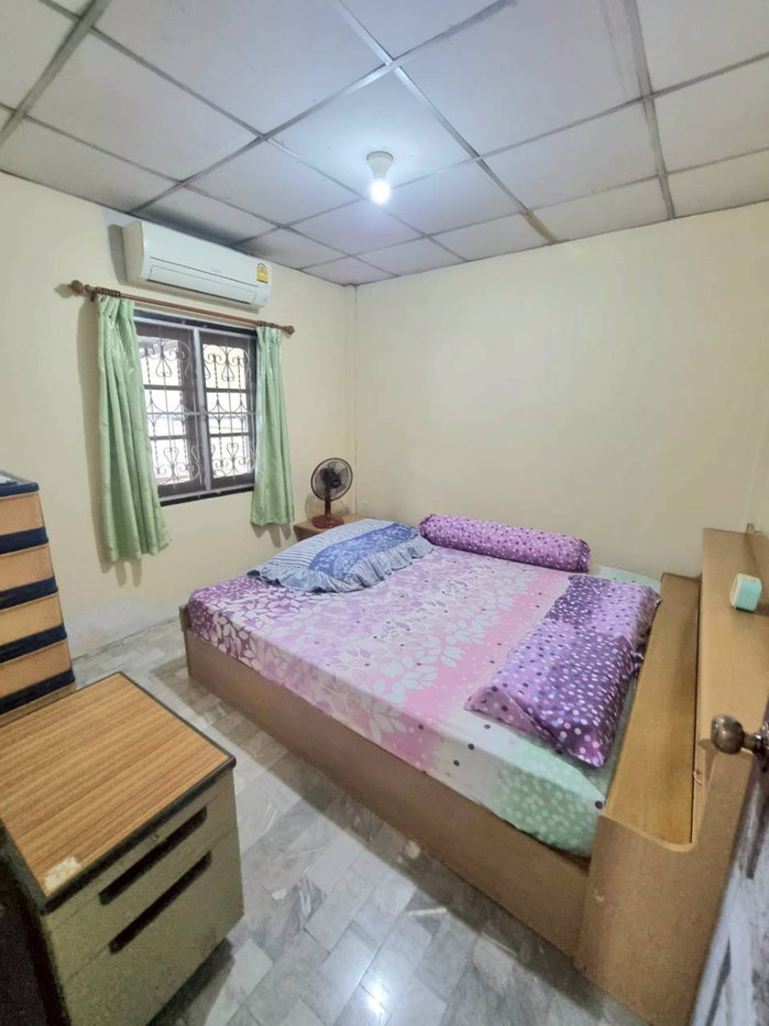 picture Townhouse for sale, corner unit, located on Nawamin 74. - 23/28