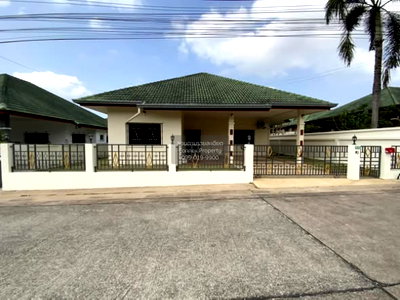 Houses for sale : For Sale House , SP4 Village , Nong Pla Lai , Bang Lamung , Chon Buri , CX-162466 ✅ Live chat with us ADD LINE @connexproperty ✅