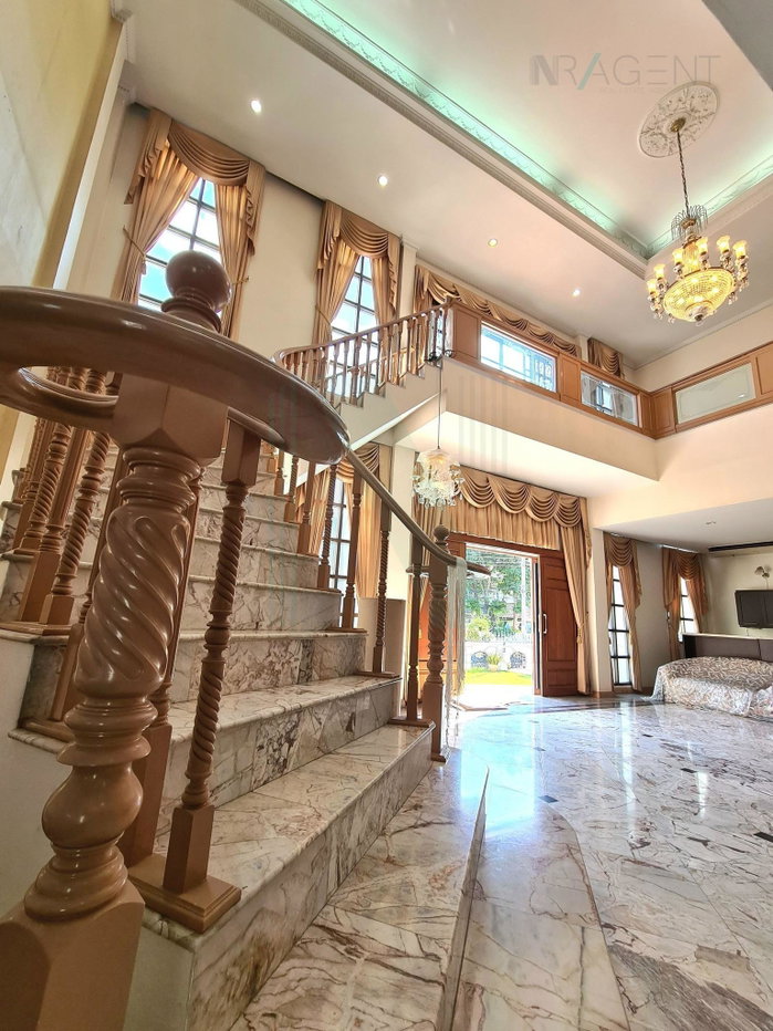 picture ð For Sell House THANANIWET 3-story 11 bedroom 10 bathroom - 2/8