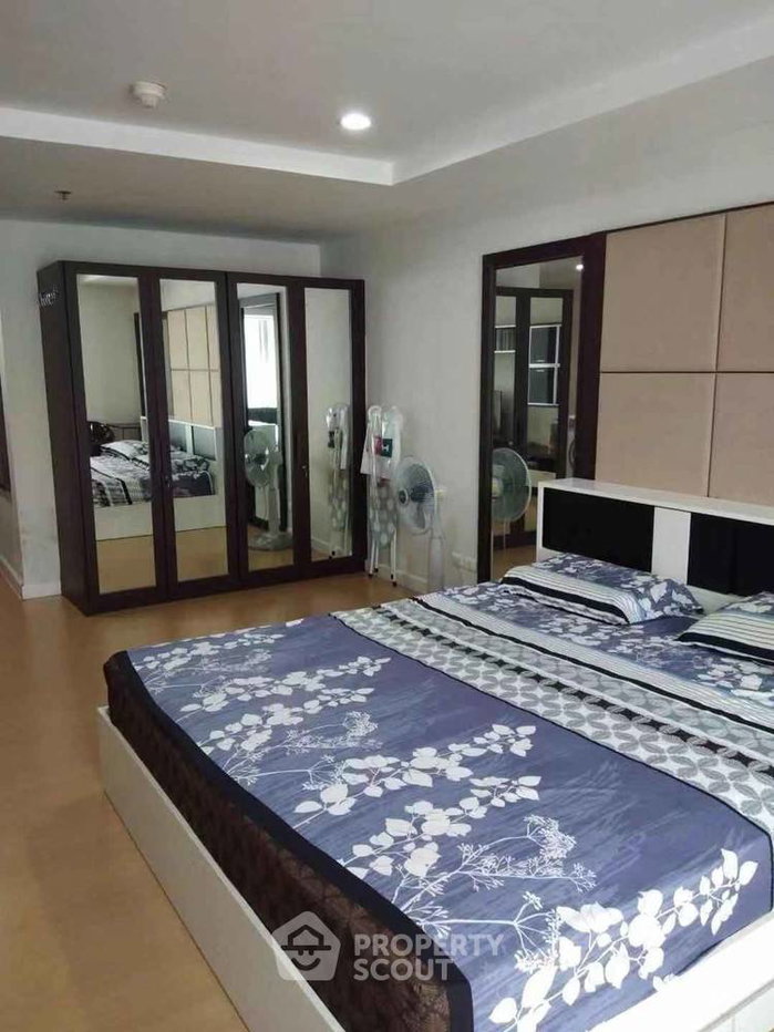 picture Great Value 1-BR The Trendy Condominium 200m From BTS Nana (ID 387573) - 7/9