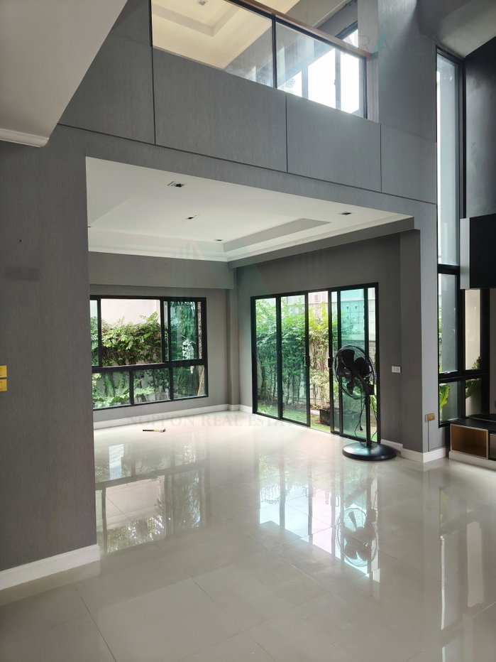 รูป 📌 ขายบ้านเดี่ยว โครงการ ศุภาลัย เอสเซ้นส์ ลาดพร้าว 3 ชั้น 6 ห้องนอน 5 ห้องน้ำ - รูปที่ 2/8