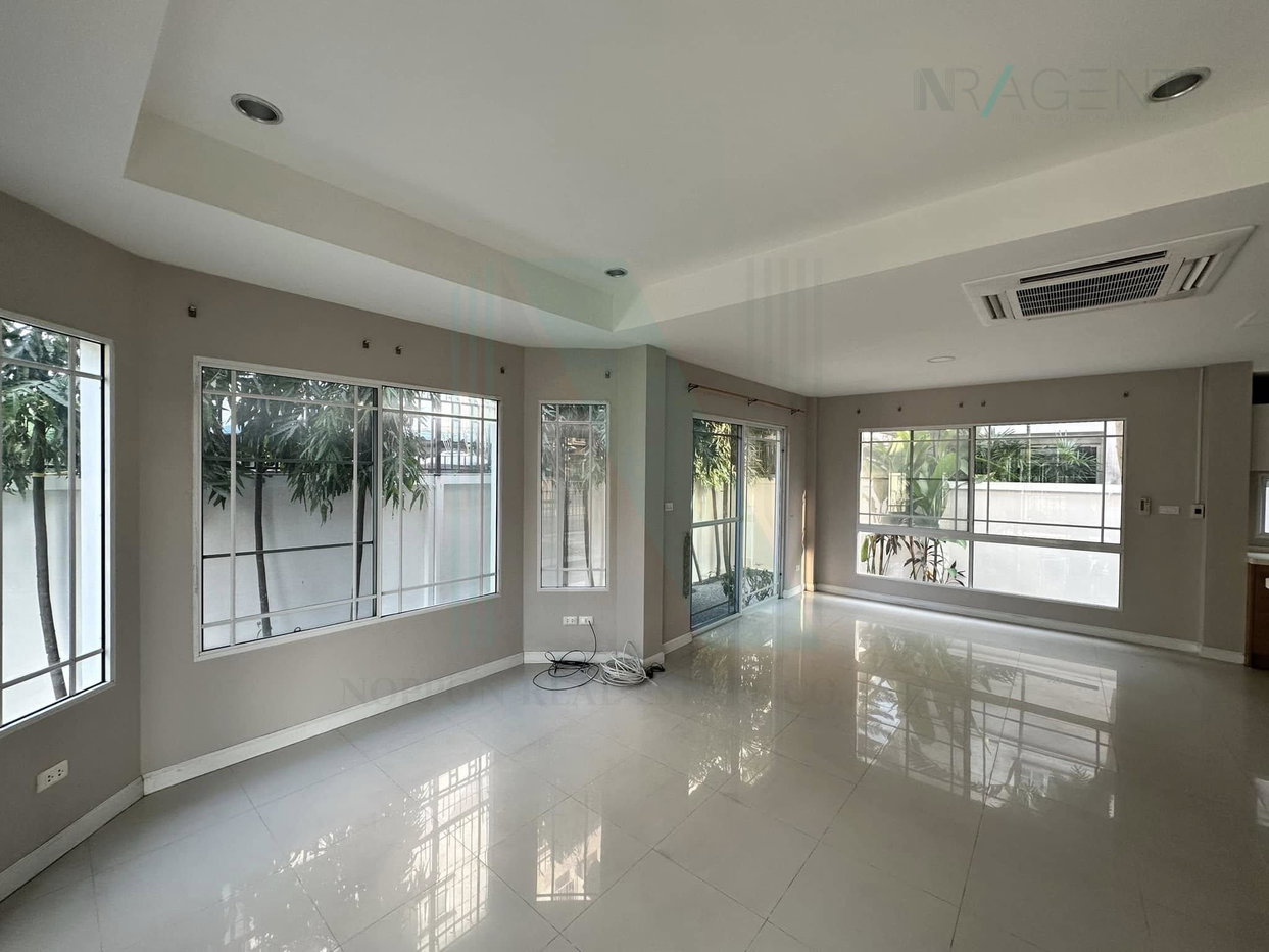 รูป 📌 ขายบ้านเดี่ยว โครงการ สีวลี ปิ่นเกล้า-สาทร 2 ชั้น 3 ห้องนอน 3 ห้องน้ำ - รูปที่ 2/8