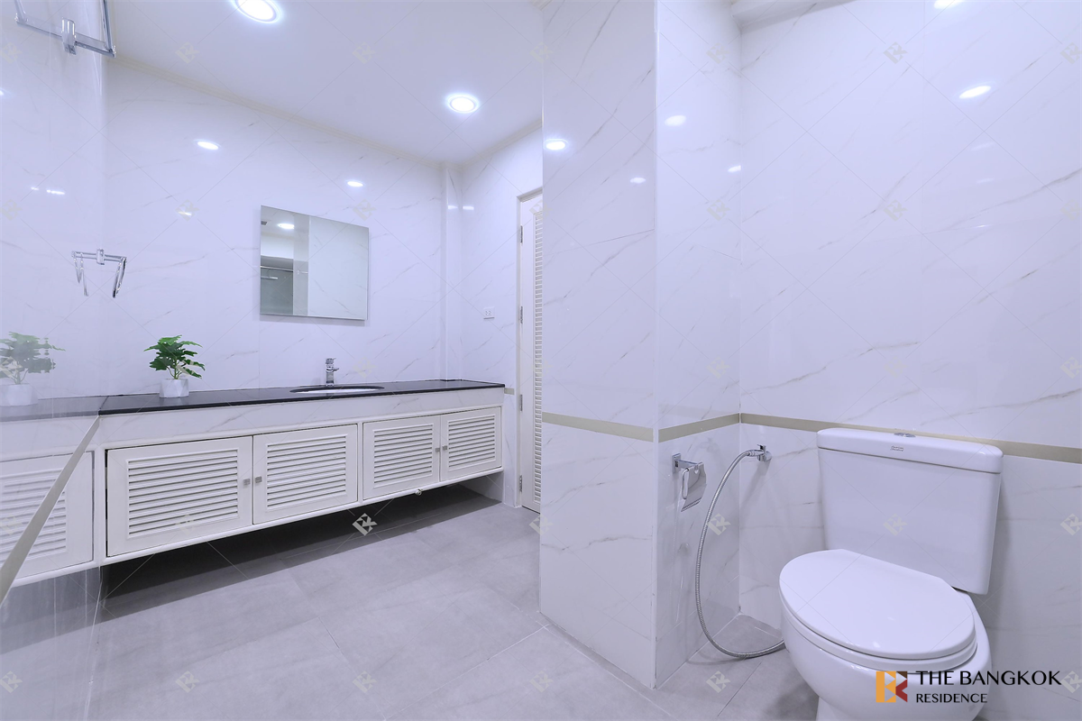 picture M Tower Sukhumvit 35 near BTS Phrom Phong - 9/10