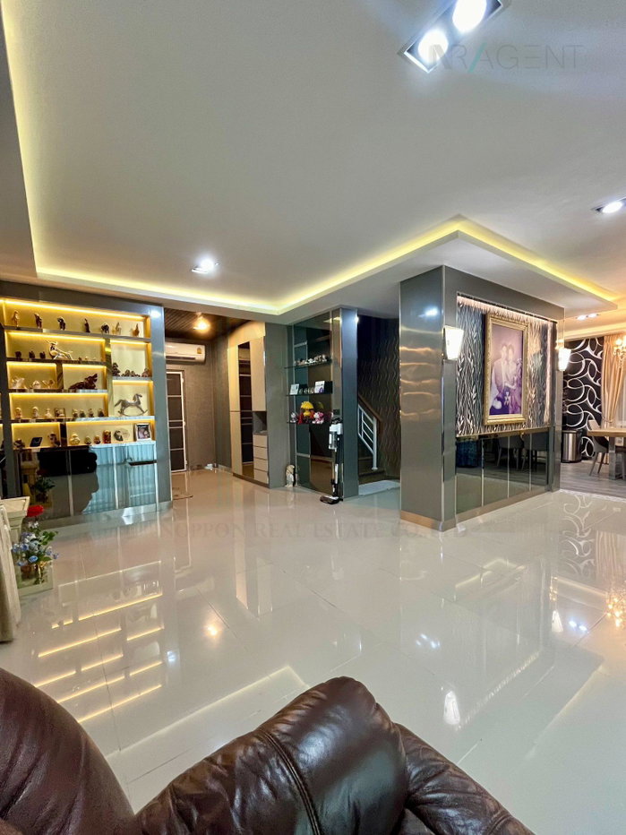 รูป 📌 ขายบ้านเดี่ยว โครงการ คาซ่าแกรนด์ สุขาภิบาล 5 3 ชั้น 4 ห้องนอน 5 ห้องน้ำ - รูปที่ 2/8