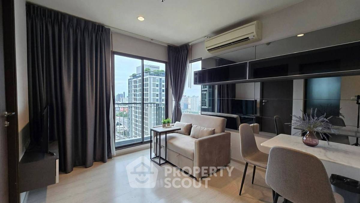 picture 27th-Floor 2-BR Condo At Rhythm Asoke, 300m To MRT Phra Ram 9 (ID 3182109) - 2/9