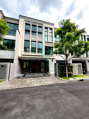 Townhouses for rent วิทยาลัยสิ่งแวดล้อม : 📌 For Rent 3-story Townhouse BAAN KLANG MUANG CLASSE RATCHAYOTHIN 3 bedroom 4 bathroom