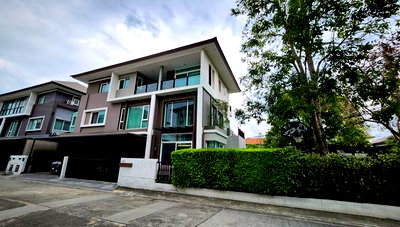 Houses for sale ถนนวัชรพล : 📌 For Sell House CASA LEGEND KASET-NAWAMINTR 3-story 6 bedroom 7 bathroom