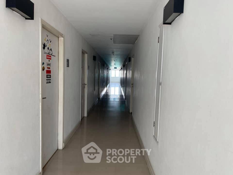 picture 1-BR Condo For Sale At A Space ID Asoke Ratchada, MRT Phra Ram 9 (ID 469071) - 10/12