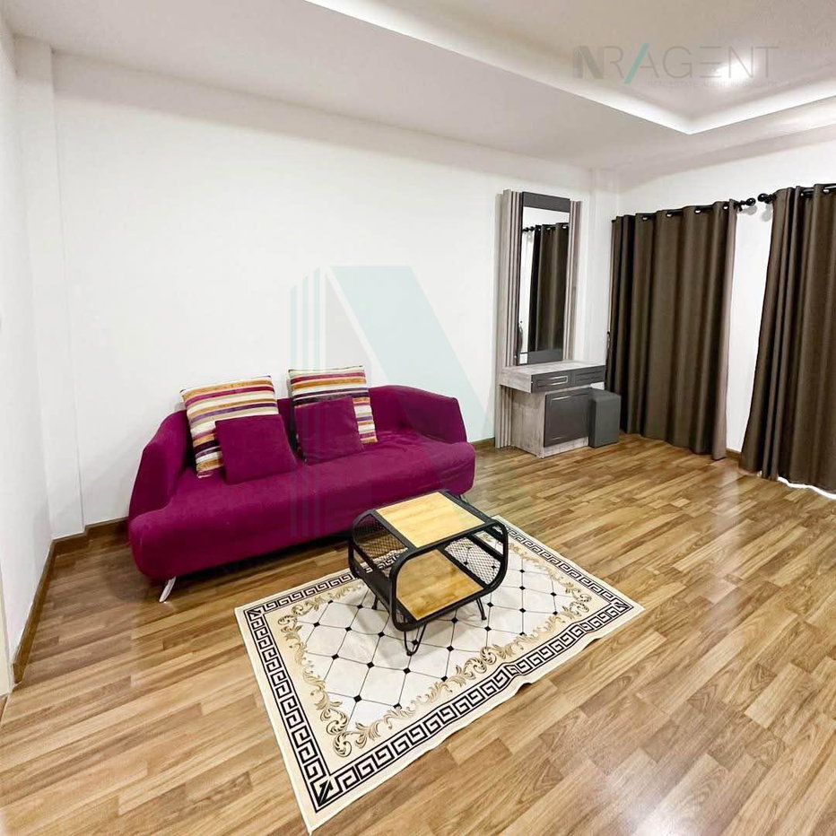 รูป 📌 ขายทาวโฮม  โครงการ ธนาภิรมย์ ศรีนครินทร์-วงแหวน 3 ชั้น 4 ห้องนอน 5 ห้องน้ำ - รูปที่ 8/8