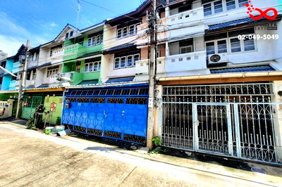 ทาวน์โฮม เขตตลิ่งชัน : ขายทาวน์เฮาส์ 3 ชั้น 19.2 ตร.ว. ถนนราชพฤกษ์ ซอยสวนผัก 19 ตลิ่งชัน ใกล้รถไฟฟ้าสายสีแดง สถานีตลิ่งชัน