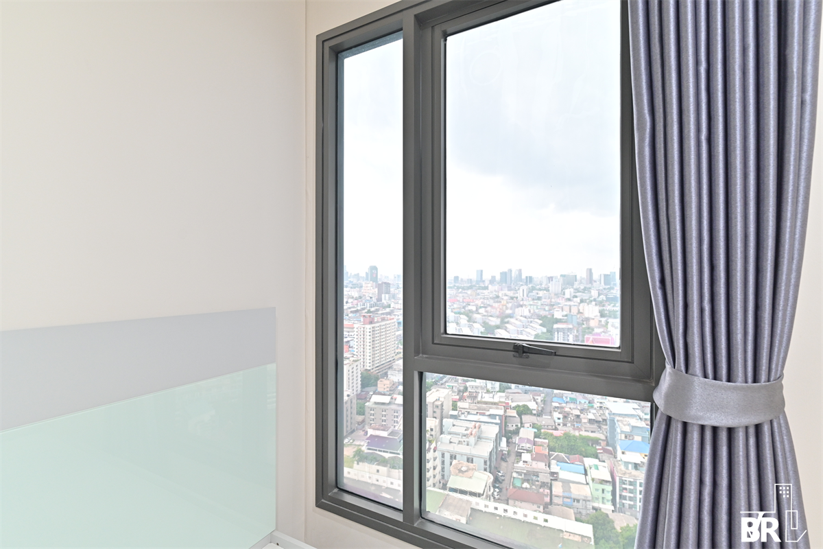 picture Centric Ratchada-Huai Khwang near MRT Huai Khwang Station Condo in Great Location, Ready-to-move-in - 7/10
