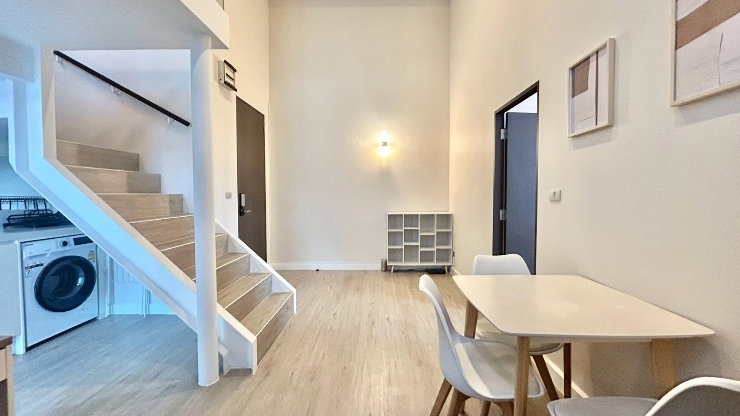 รูป 🚆 คอนโด Duplex 2 ชั้น ใกล้ BTS อุดมสุข | The Sky สุขุมวิท - รูปที่ 5/10