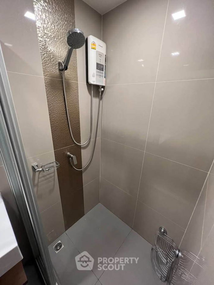 รูป คอนโด 1 ห้องนอน ชั้น 18 ใกล้ BTS วงเวียนใหญ่ 200 ม. ที่ Ideo Sathorn-Wongwian Yai (ID 3183628) - รูปที่ 9/10