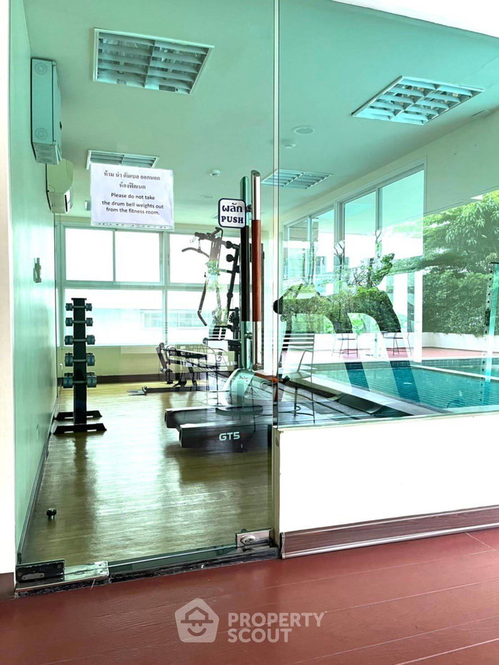picture 2-BR Condo At The Amethyst Sukhumvit 39 Near BTS Phrom Phong (ID 880944) - 15/15