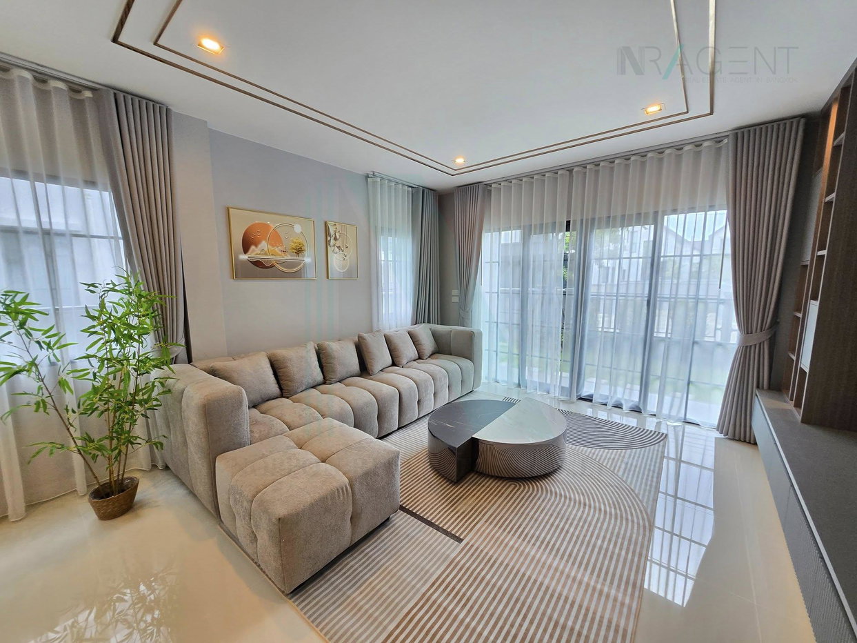 รูป 📌 ขายบ้านเดี่ยว โครงการ เซนโทร บางนา 2 ชั้น 4 ห้องนอน 5 ห้องน้ำ - รูปที่ 2/8
