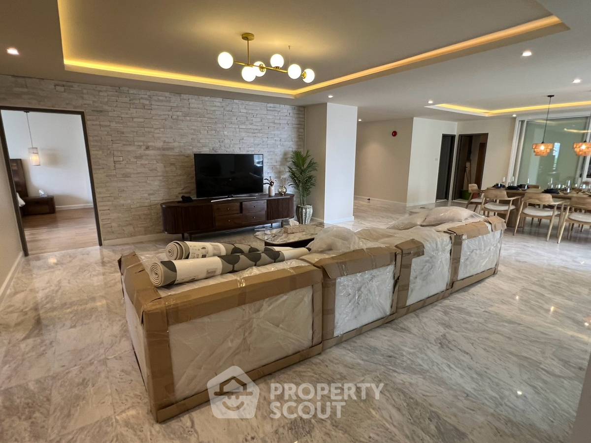 รูป คอนโด 4 ห้องนอน 236 ตร.ม. DS Tower 1 ใกล้ BTS พร้อมพงษ์ (ID 3182121) - รูปที่ 6/20
