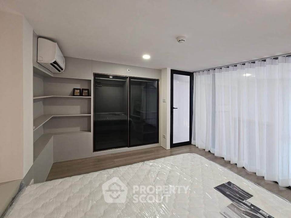 picture 200m BTS Phra Khanong | 1-BR KnightsBridge Space Sukhumvit-Rama4 (ID 3182362) - 11/23