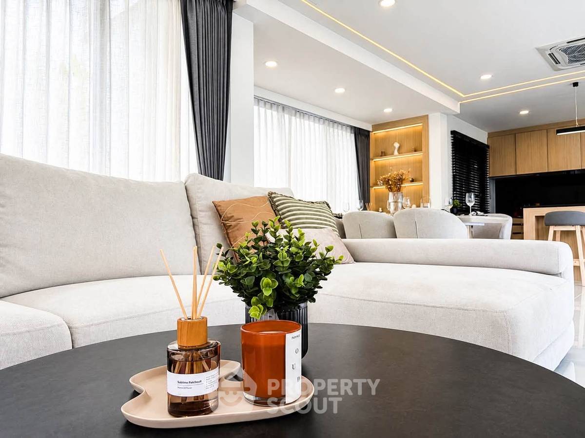 picture 322 Sqm 3-Bedroom Villa For Sale In Palai Chalong Phuket (ID 3182924) - 24/30