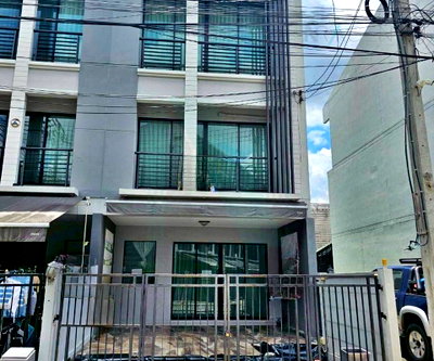 ทาวน์โฮม วิทยาลัยพยาบาลบรมราชชนนีนนทบุรี : 📌 ขายทาวน์เฮาส์ โครงการ บ้านกลางเมือง งามวงศ์วาน 3 ชั้น 3 ห้องนอน 3 ห้องน้ำ