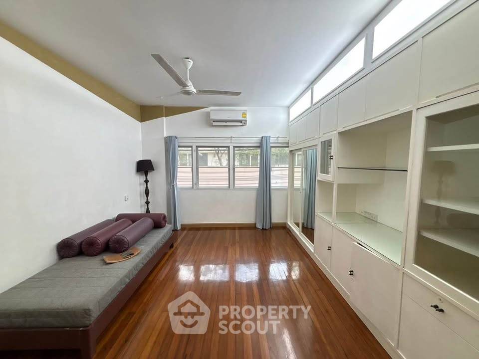 รูป คอนโด 3 ห้องนอน เลี้ยงสัตว์ได้ Siam Penthouse 2 ใกล้ MRT ลุมพินี (ID 3183846) - รูปที่ 5/7