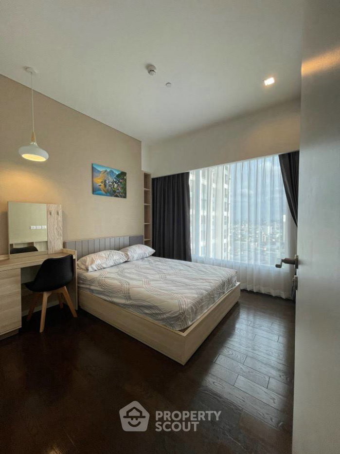 picture 33rd-Floor 2-BR At The Saint Residences, 100m To MRT Phahon Yothin (ID 3182124) - 2/14