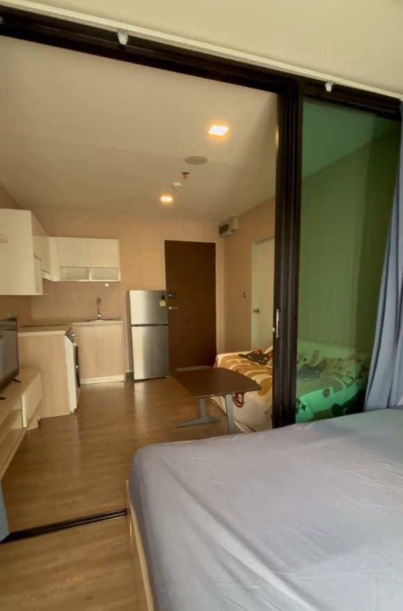 picture Condo for Rent: Episode Phahol-Saphan Mai, Corner Unit, Near BTS Sai Yud Station - 2/6