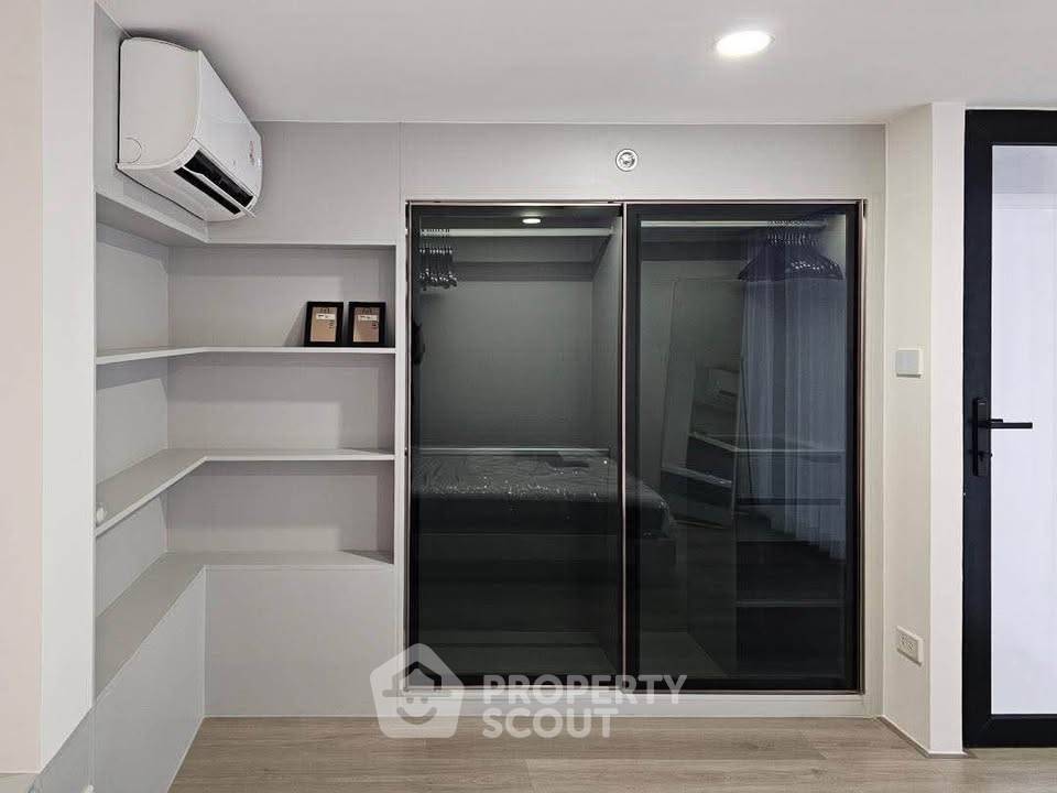 picture 200m BTS Phra Khanong | 1-BR KnightsBridge Space Sukhumvit-Rama4 (ID 3182362) - 12/23