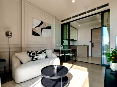 Condos for sale : For Sell Condo THE CREST PARK RESIDENCES Building 1, Floor 18,1 bed room, Room size 41 sqm