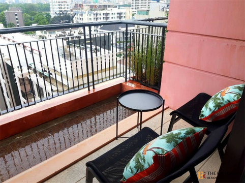 Aguston Sukhumvit 22