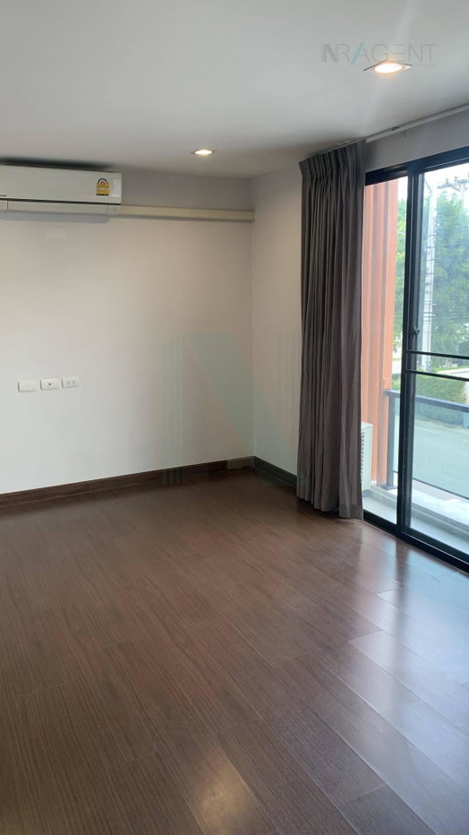 รูป 📌 ขายทาวน์เฮาส์ โครงการ บ้านชญาดา เวิร์ค 3 ชั้น 4 ห้องนอน 5 ห้องน้ำ - รูปที่ 6/8