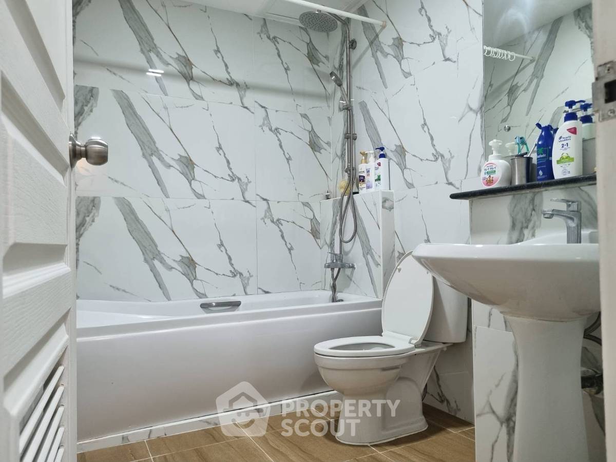 picture 30th-Floor 1-BR At The Waterford Diamond Tower Sukhumvit, BTS Phrom Phong (ID 3183620) - 7/9