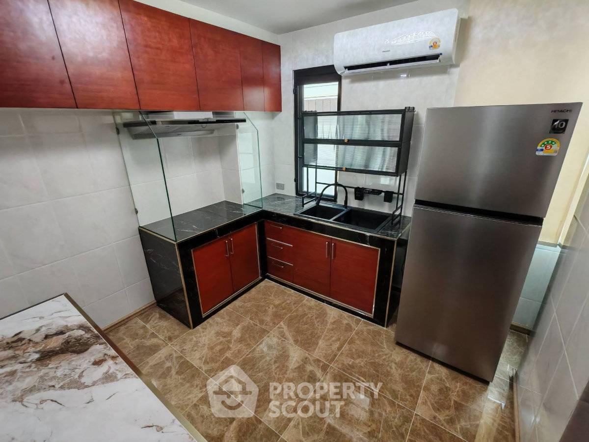 รูป บ้าน 3 ห้องนอน ขนาด 200 ตร.ม. สำหรับขายใน Lake View Park Bangna (ID 3172957) - รูปที่ 8/11