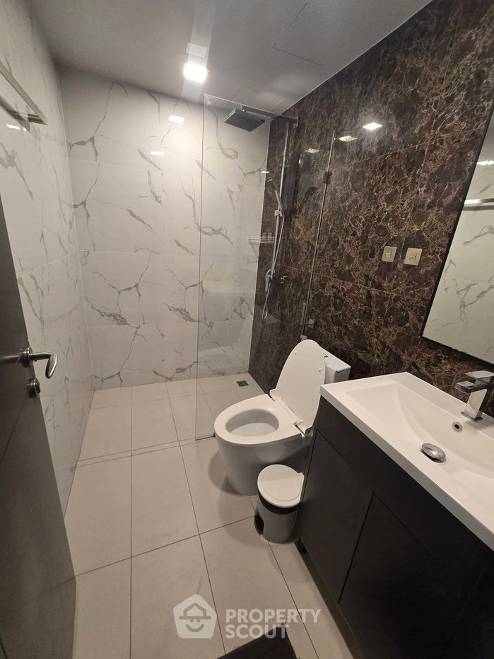 picture 2-BR Condo For Rent At Arcadia Center Suites, Phratamnak (ID 3182665) - 6/13