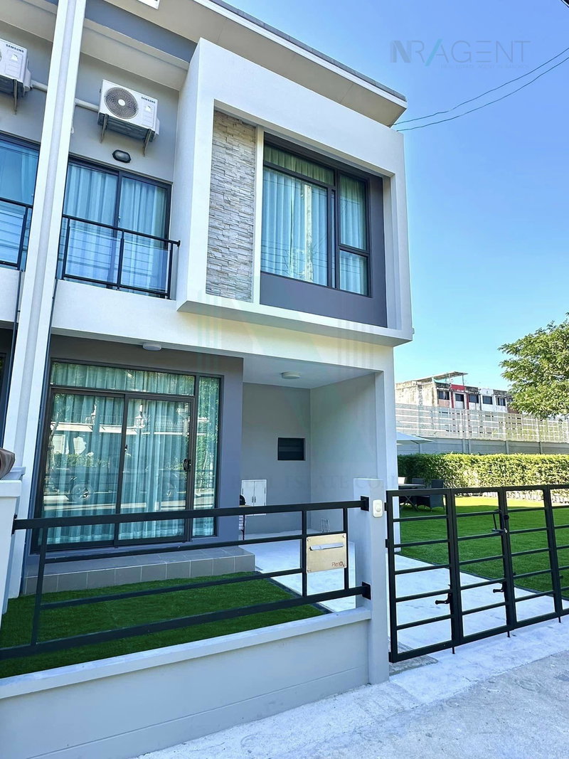 ขายทาวน์โฮม : 📌 ขายทาวน์เฮาส์ โครงการ แกรนด์ พลีโน่ วัชรพล-สุขาภิบาล 5 2 ชั้น 3 ห้องนอน 2 ห้องน้ำ