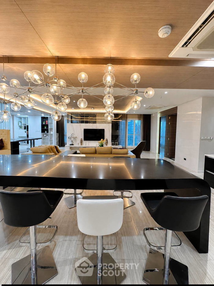 picture 3-BR 240 Sqm On 20th Floor, Citi Smart Sukhumvit 18, 200m To BTS Asoke (ID 3182123) - 3/19