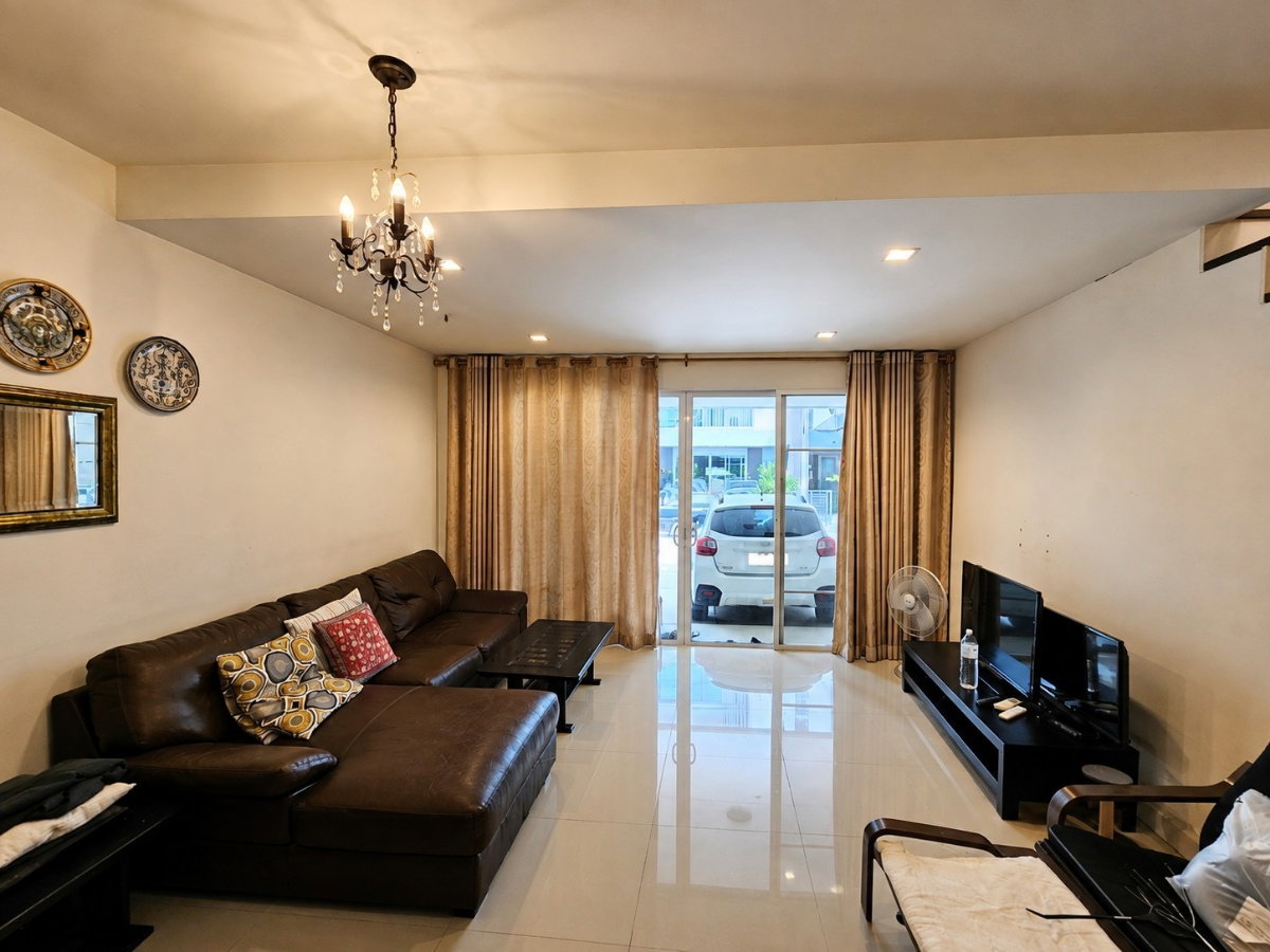 รูป 🏡 ให้เช่าทาวน์โฮม 3 ชั้น Fully Furnished พร้อมอยู่ | Town Avenue ศรีนครินทร์ ✨บ้านสภาพดี บรรยากาศเงียบสงบ เลี้ยงสัตว์ได้ ใกล้รถไฟฟ้าสายสีเหลือง - รูปที่ 2/15