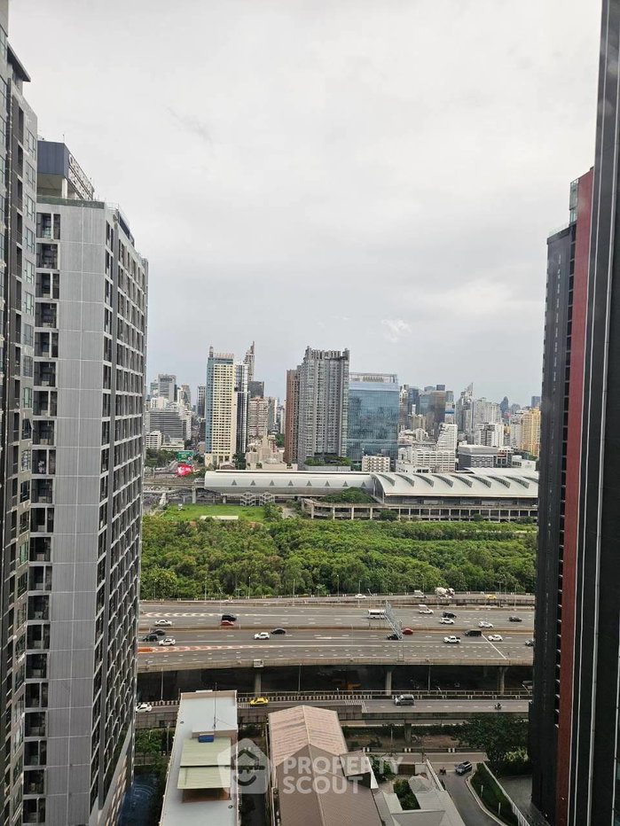 picture 28th-Floor 1-BR At Life Asoke - Rama 9 Near MRT Phra Ram 9 (ID 3180512) - 6/6