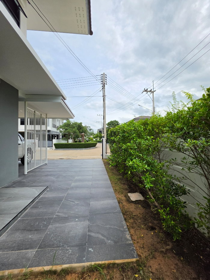 รูป บ้านใหม่ ในโครงการใหม่ 4ห้องนอน มีอ่างอาบน้ำ - รูปที่ 24/33