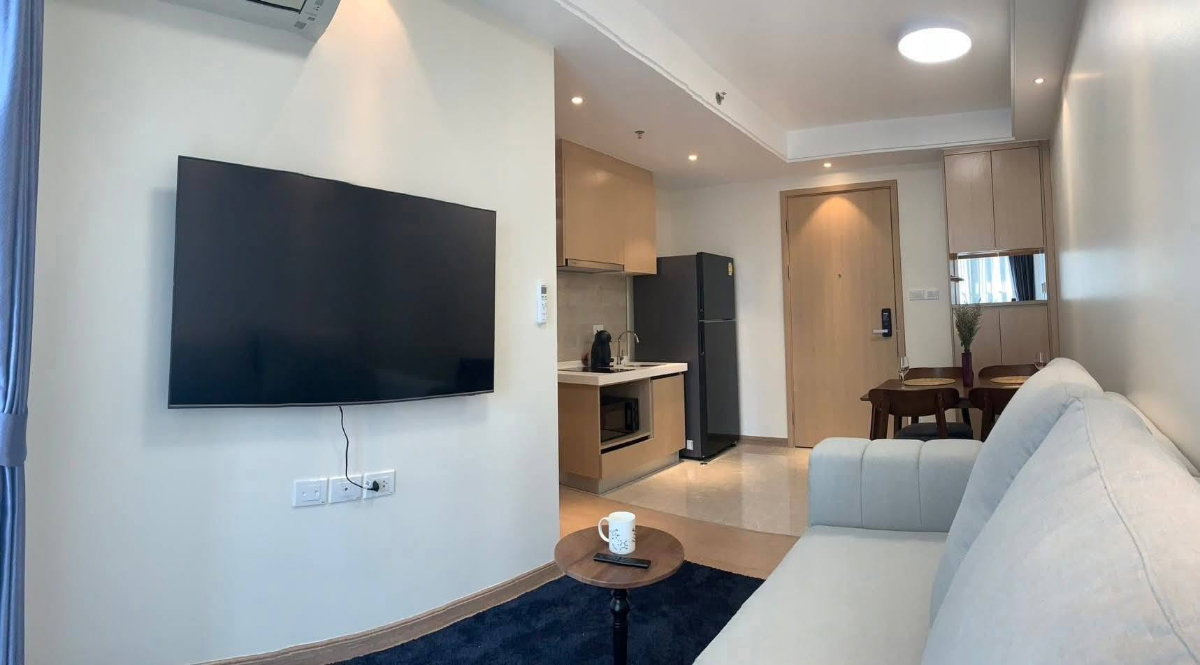 picture RS7341 Condo for rent, The Regal Sathon, luxury unit with Chao Phraya river view, near BTS Chong Nonsi. - 2/8