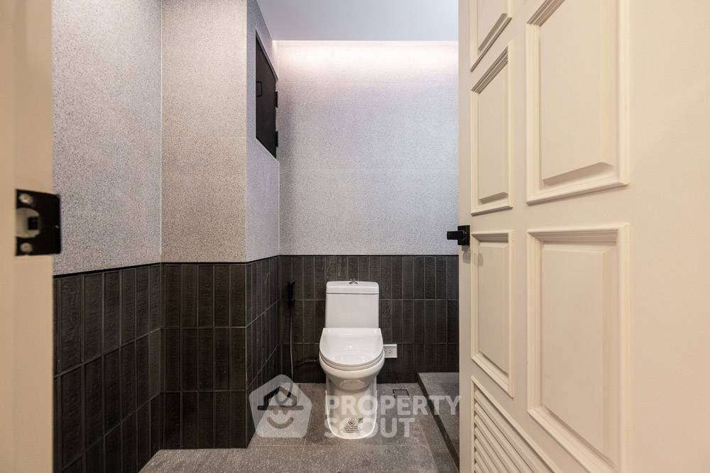 รูป ใกล้ BTS ทองหล่อ 200 ม. คอนโด 3 ห้องนอน Fifty Fifth Tower Thonglor (ID 3182807) - รูปที่ 4/50