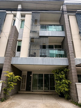 🏡 ให้เช่าทาวน์โฮม 3 ชั้น Fully Furnished พร้อมอยู่ | Town Avenue ศรีนครินทร์ ✨บ้านสภาพดี บรรยากาศเงียบสงบ เลี้ยงสัตว์ได้ ใกล้รถไฟฟ้าสายสีเหลือง