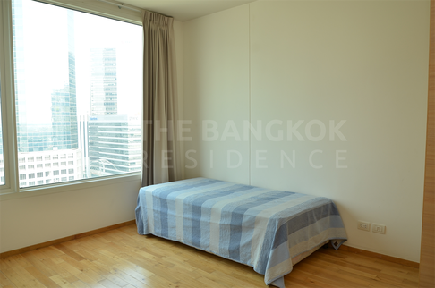 High-potential Location, Convenient Travel The Empire Place