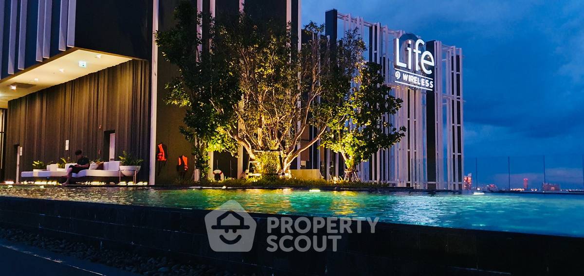 picture 1-BR Life One Wireless For Sale Near BTS Phloen Chit (ID 3179701) - 9/27