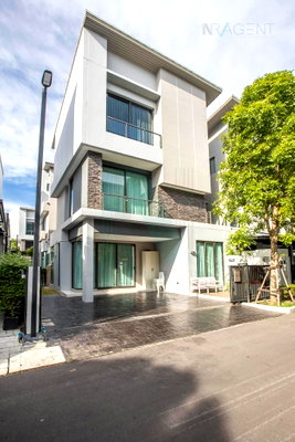 Houses for rent Bangkok : 📌 For Rent 3-story House BAAN KLANG MUANG CLASSE EKKAMAI - RAMINTRA 4 bedroom 4 bathroom