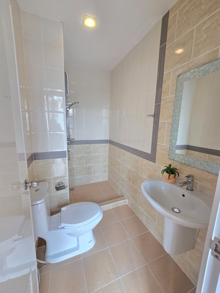 รูป ทาวน์โฮม ตกแต่งรีโนเวทใหม่ ม. โกลเด้น ทาวน์ วัชรพล-สุขาภิบาล 5 Gloden Town Watcharapol ถนนสุขาภิบาล5 แขวงออเงิน เขตสายไหม - รูปที่ 22/27
