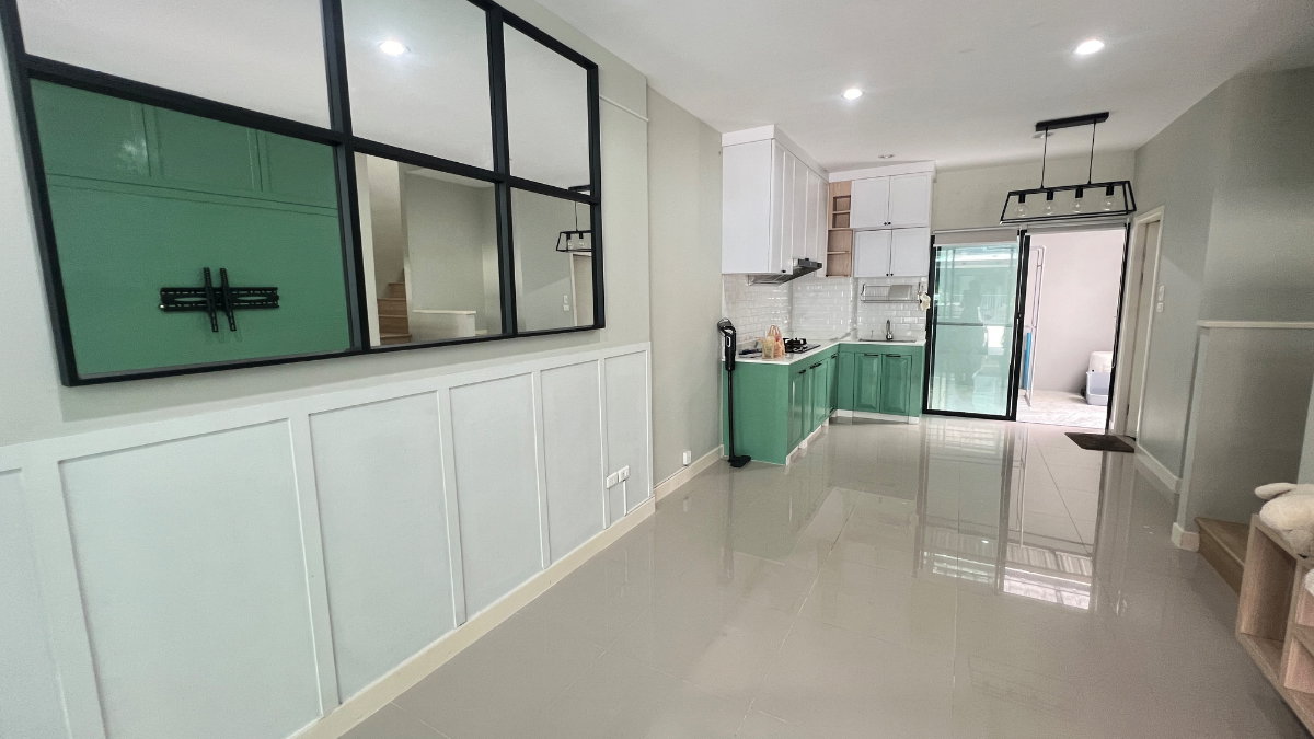 picture townhome rental @ramintra-minburi - 8/23