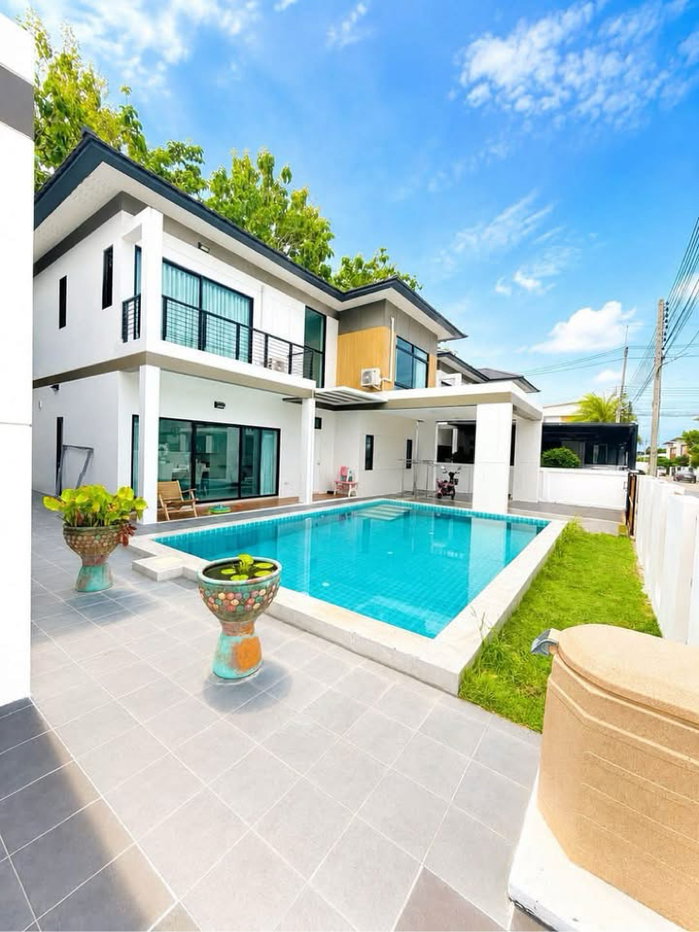 รูป House for Rent Huay Yai • Tropical Village 2 • 8 Bedrooms with Private Pool - รูปที่ 2/11