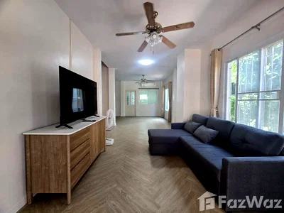 Townhouses for rent Phuket : 3 Bedrooms, Corner unit, Good Location near Central Phuket 6653599